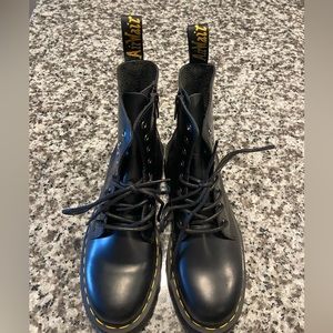 Never worn Black Platform Doc Martens (Jadon) Size 8 M or 9 L